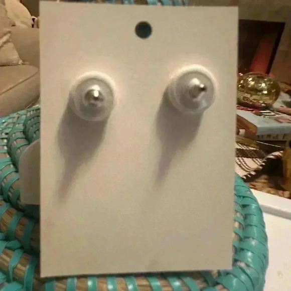 NWT Modern Red and White Arch Earrings - Picture 3 of 5